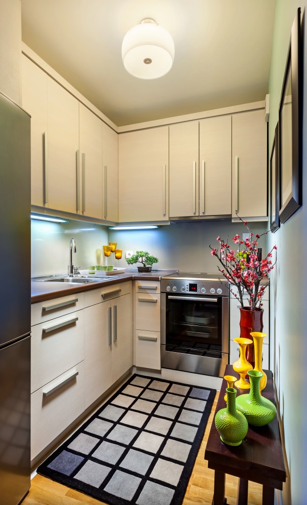 7 Tricks On How To Make A Small Kitchen Look Bigger 623x1024 