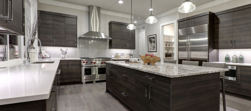Coordinating Granite With Cabinets, White Kitchen Cabinets With Dark Gray Granite Countertops